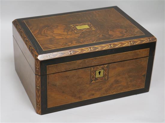 A Victorian brass and parquetry inlaid walnut work box H.16cm W.30cm
